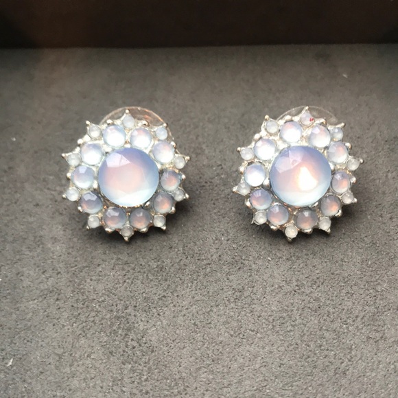 blue earrings - Picture 2 of 3